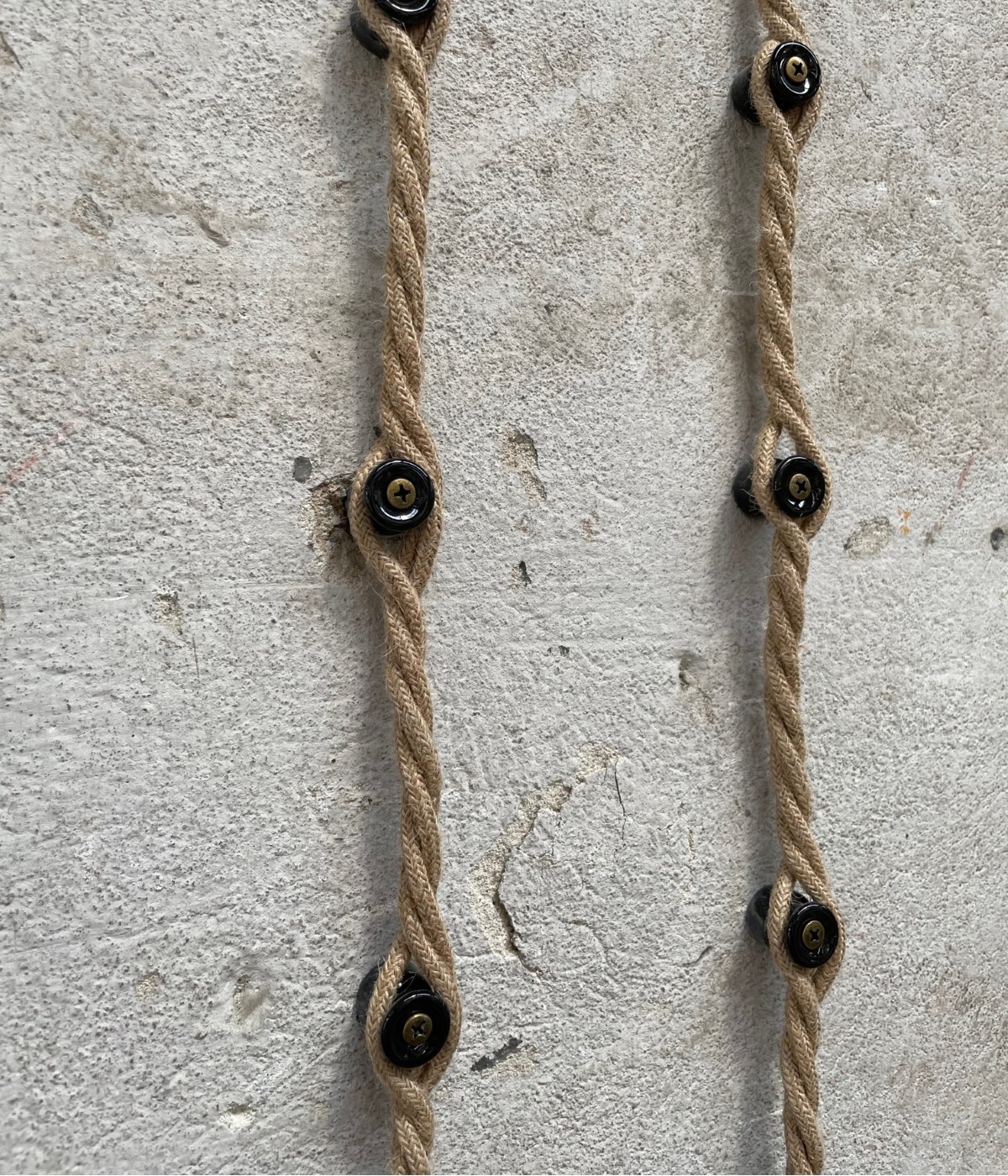 Isolateur en porcelaine noir Ø 18mm