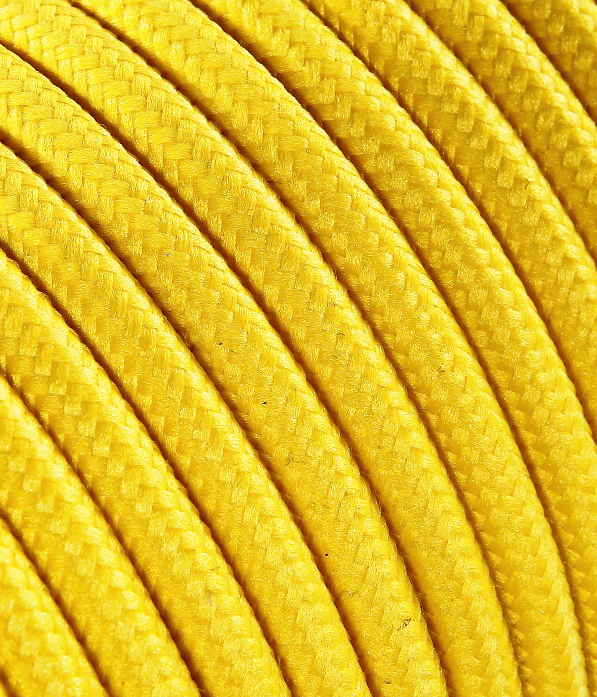 câbles électriques en tissu
câbles en tissu coloré
câbles électriques revêtus de tissu
fil électrique recouvert de tissu
