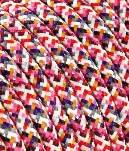 câbles électriques en tissu
câbles en tissu coloré
câbles électriques revêtus de tissu
fil électrique recouvert de tissu
