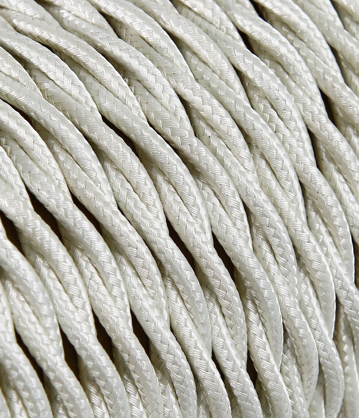 câbles tressés apparents
câbles électriques tressés apparents
câble électrique tissé
câbles tressés recouverts de tissu