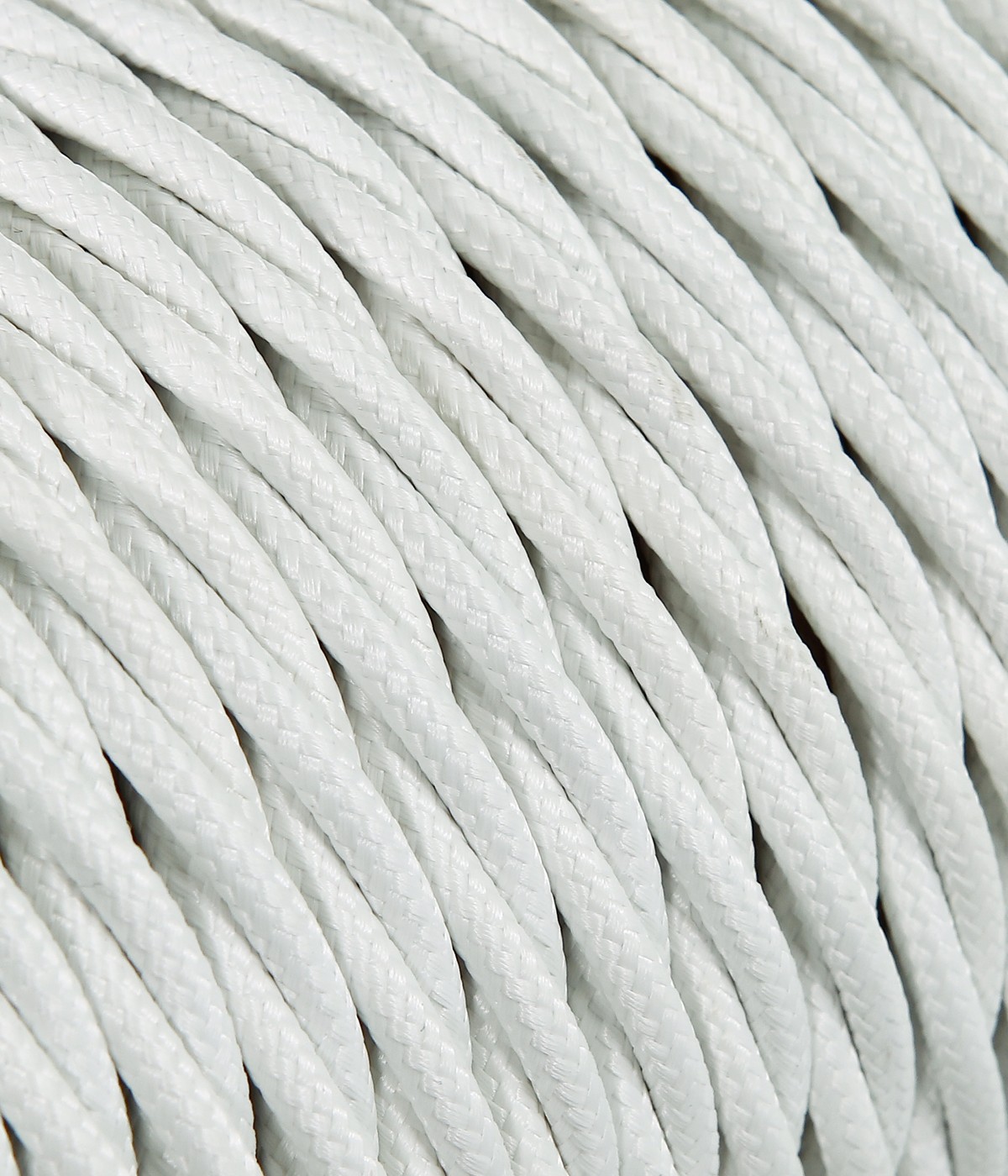 câbles tressés apparents
câbles électriques tressés apparents
câble électrique tissé
câbles tressés recouverts de tissu