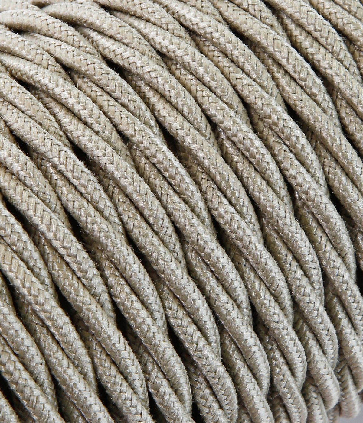câbles tressés apparents
câbles électriques tressés apparents
câble électrique tissé
câbles tressés recouverts de tissu