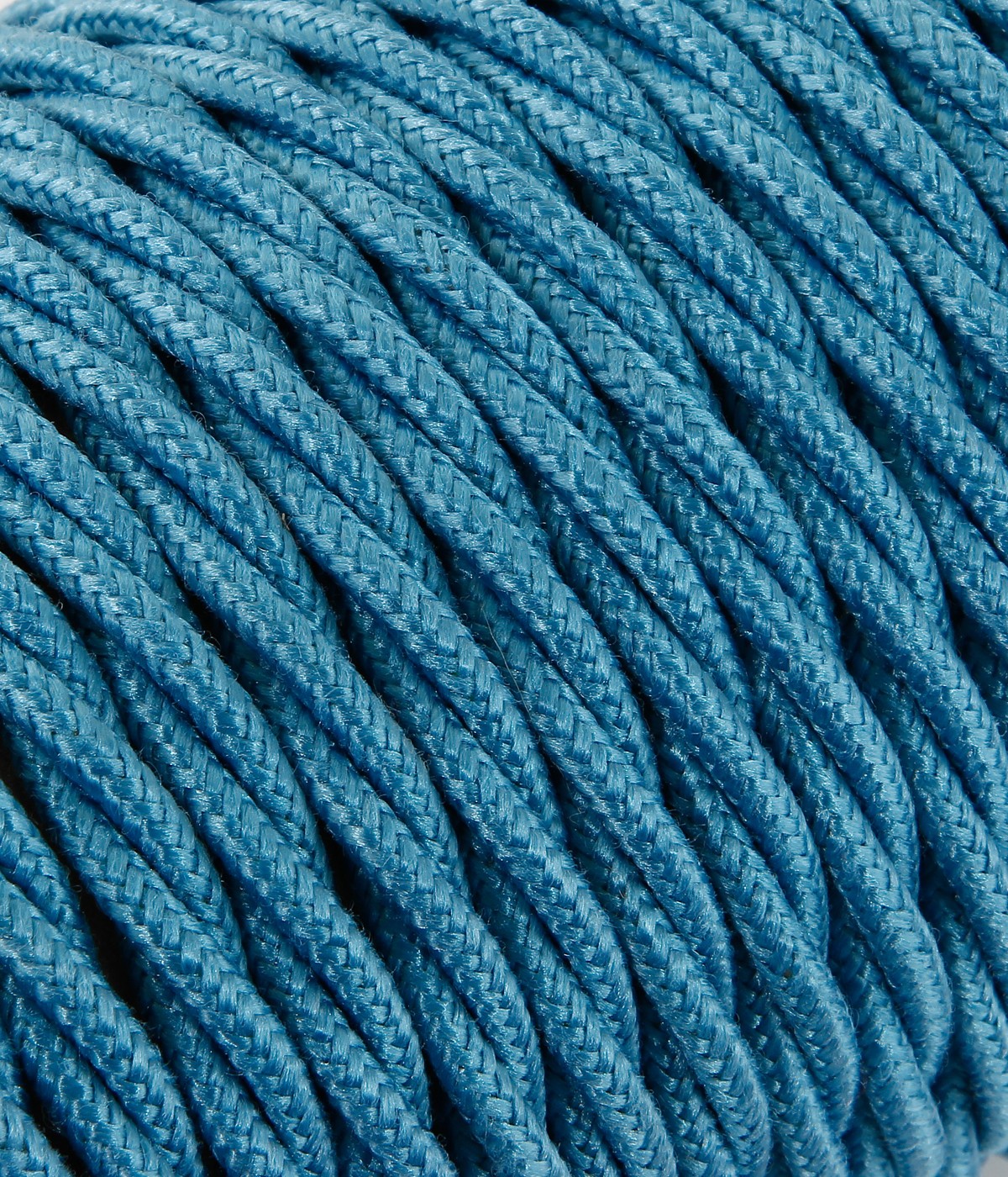 câbles tressés apparents
câbles électriques tressés apparents
câble électrique tissé
câbles tressés recouverts de tissu