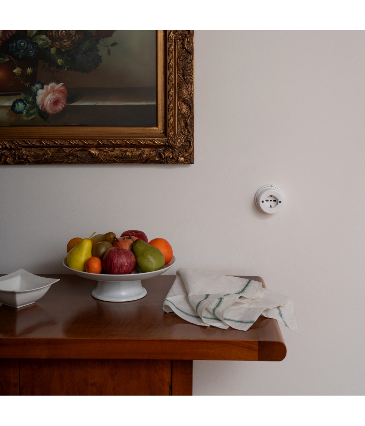 presa in ceramica universale per impianti elettrici a vista