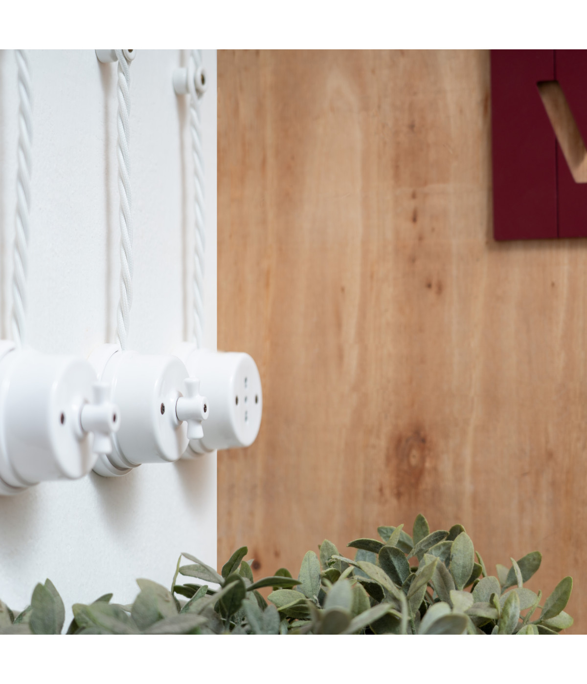 INTERRUTTORE/DEVIATORE ROTATIVO IN PORCELLANA - accessori vintage per l'illuminazione